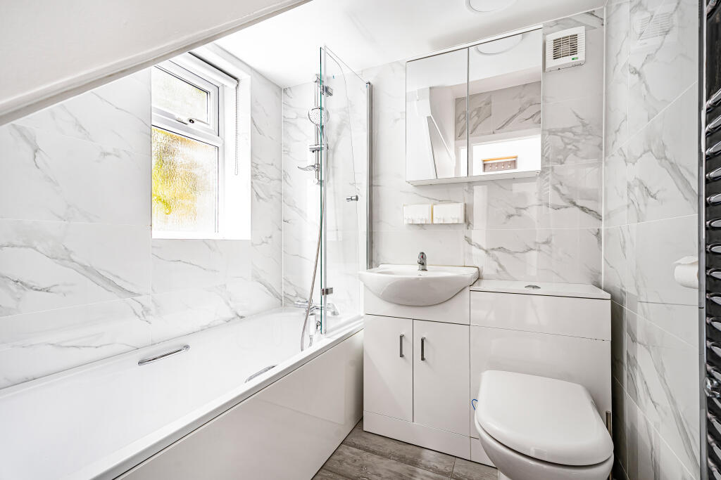 Additional image 7 of Hyde View Road, Harpenden, Hertfordshire, AL5