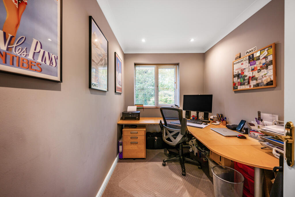 Additional image 14 of Stirling Way, Welwyn Garden City, AL7