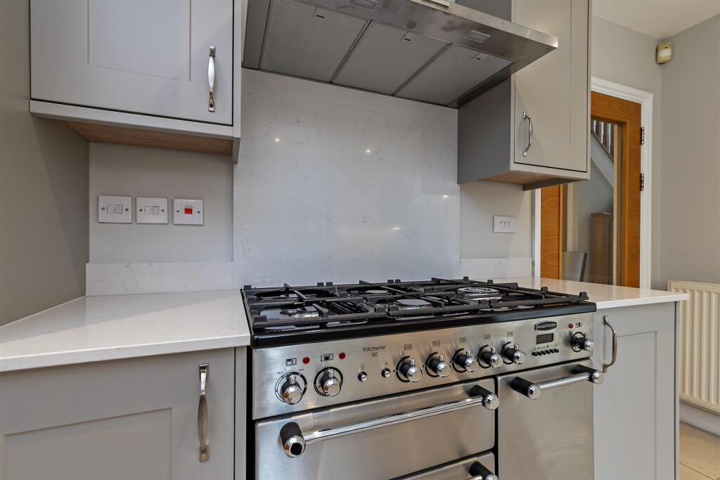 Additional image 36 of Sheppards Close, St Albans