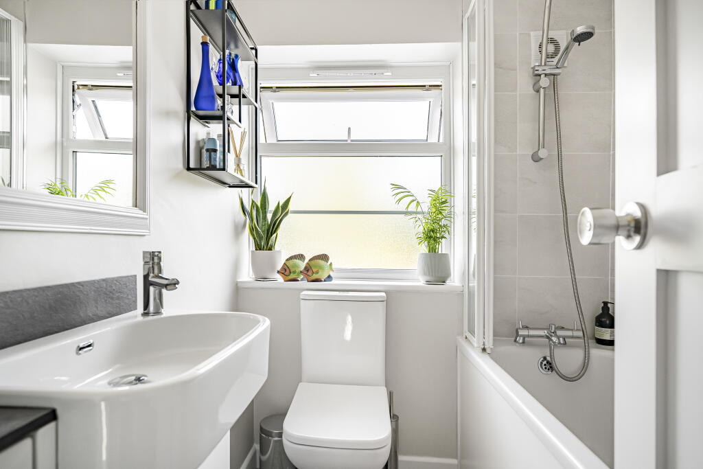 Additional image 10 of Handside Lane, Welwyn Garden City, AL8