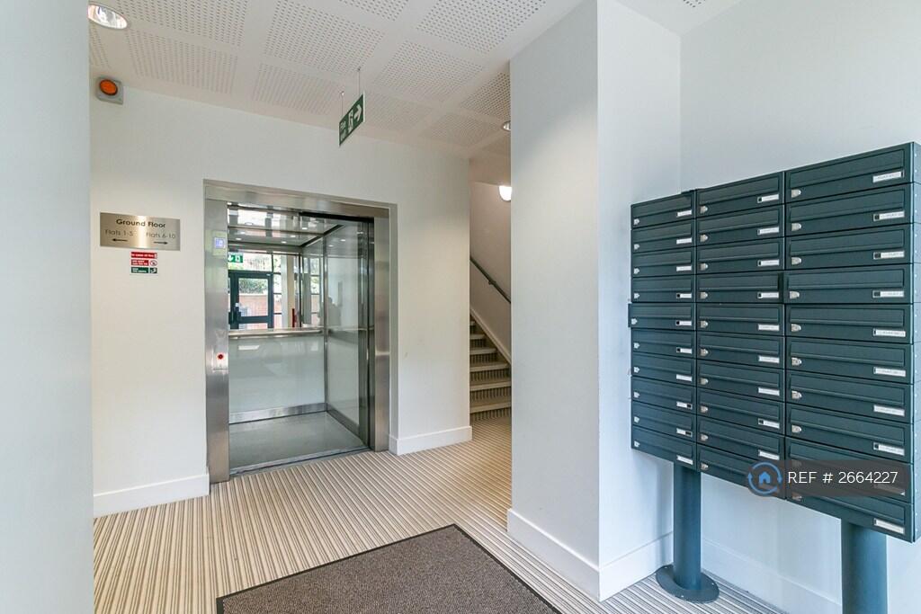 Additional image 27 of Great North Road, Hatfield, AL9