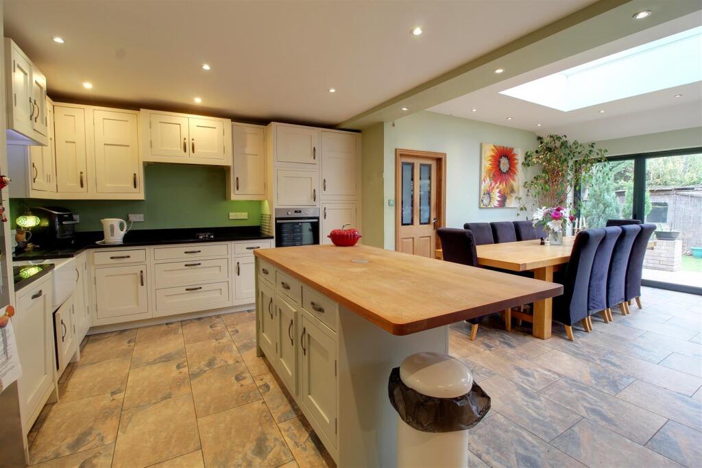 Additional image 7 of Dixons Hill Road, Welham Green