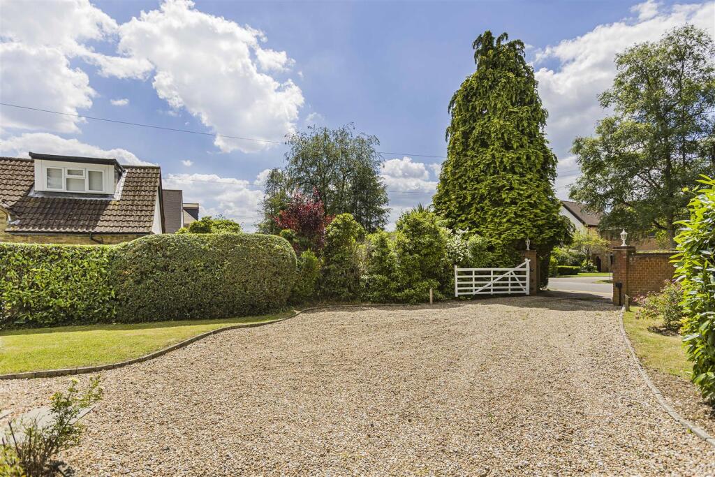 Additional image 13 of Pine Grove, Brookmans Park