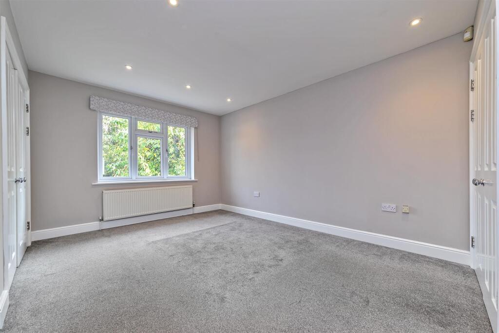 Additional image 51 of Sheppards Close, St Albans