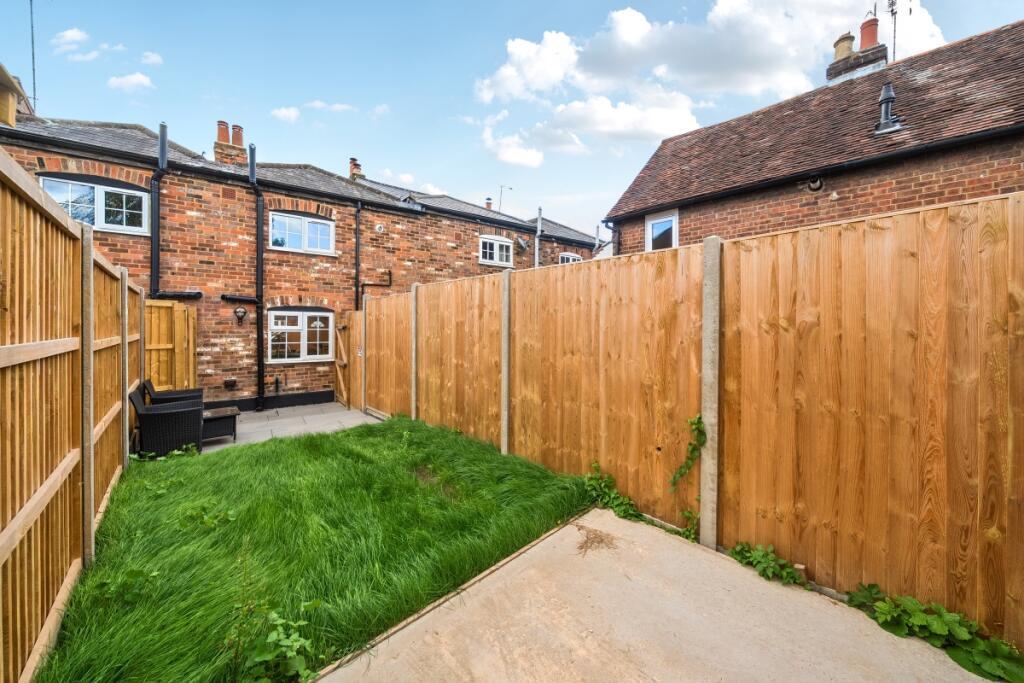 Additional image 21 of High Street Redbourn AL3