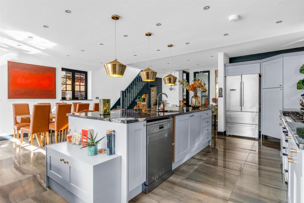 Additional image 8 of Rosecroft Lane, Welwyn