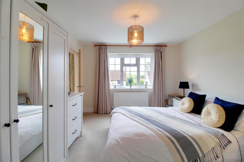 Additional image 29 of Moffats Lane, Brookmans Park