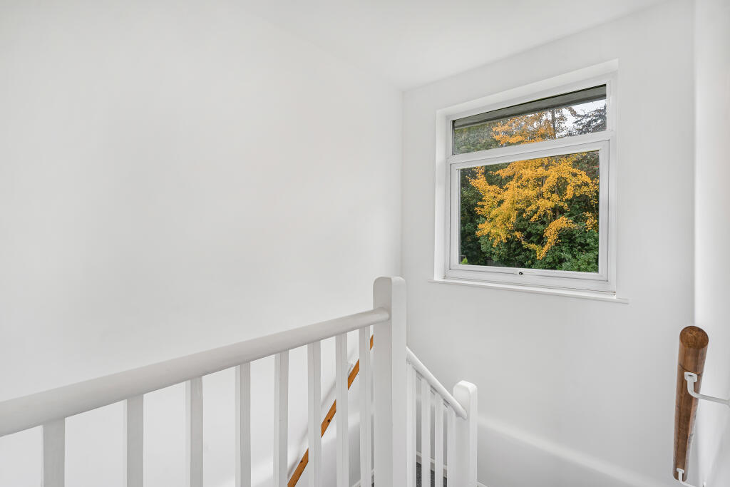 Additional image 8 of Hyde View Road, Harpenden, Hertfordshire, AL5