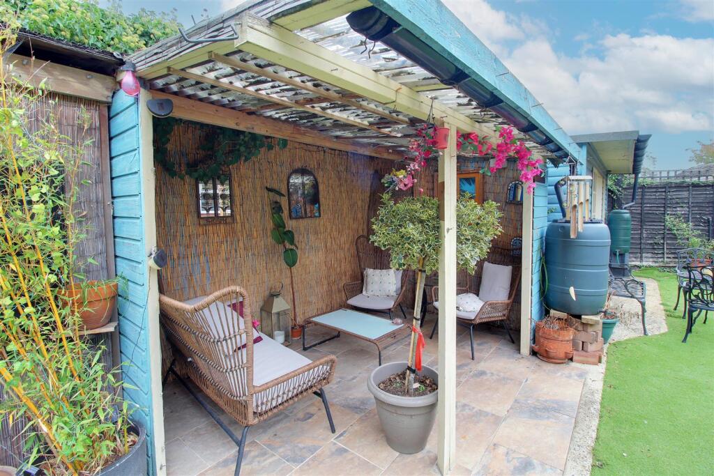 Additional image 20 of Dixons Hill Road, Welham Green