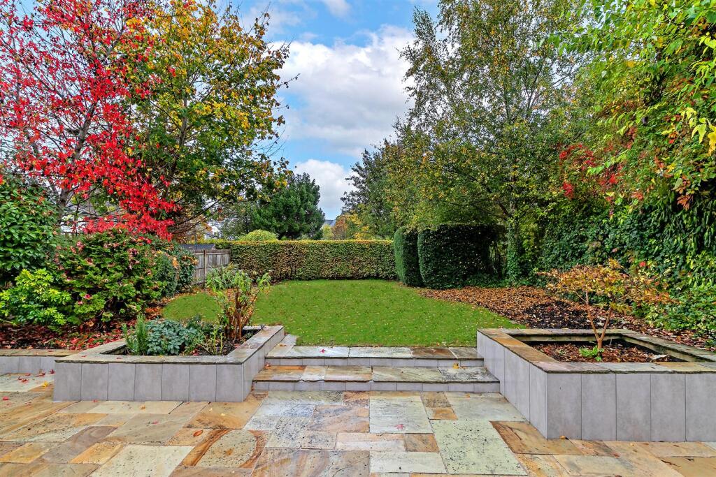 Additional image 17 of Sheppards Close, St Albans