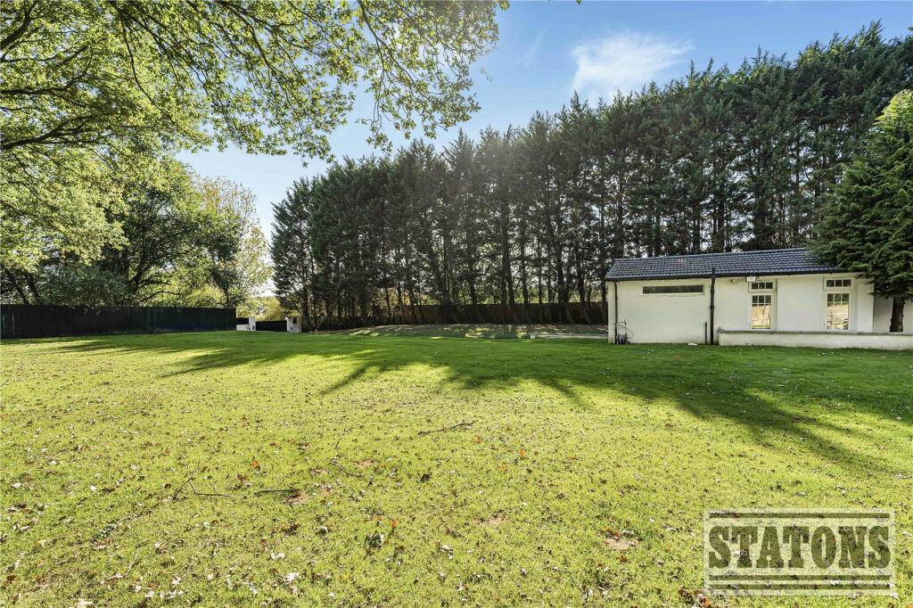 Additional image 26 of Dixons Hill Close, Brookmans Park, Hatfield, Hertfordshire, AL9