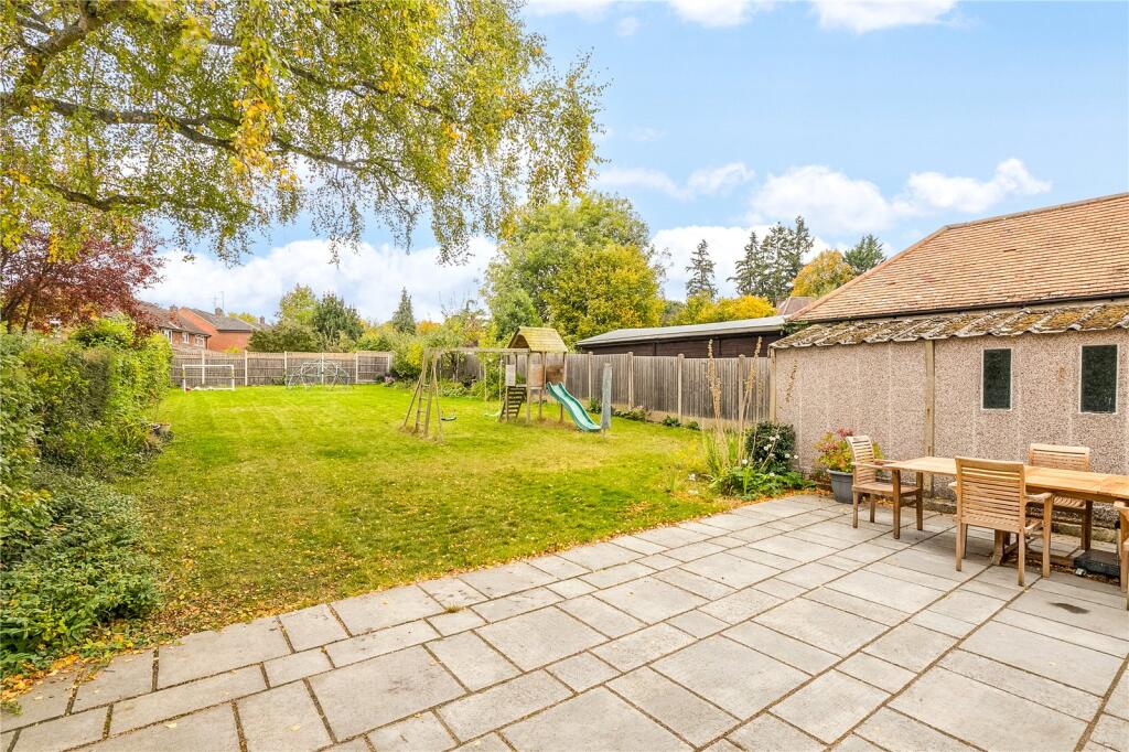 Additional image 2 of Canonsfield, Oaklands, Welwyn, Hertfordshire, AL6