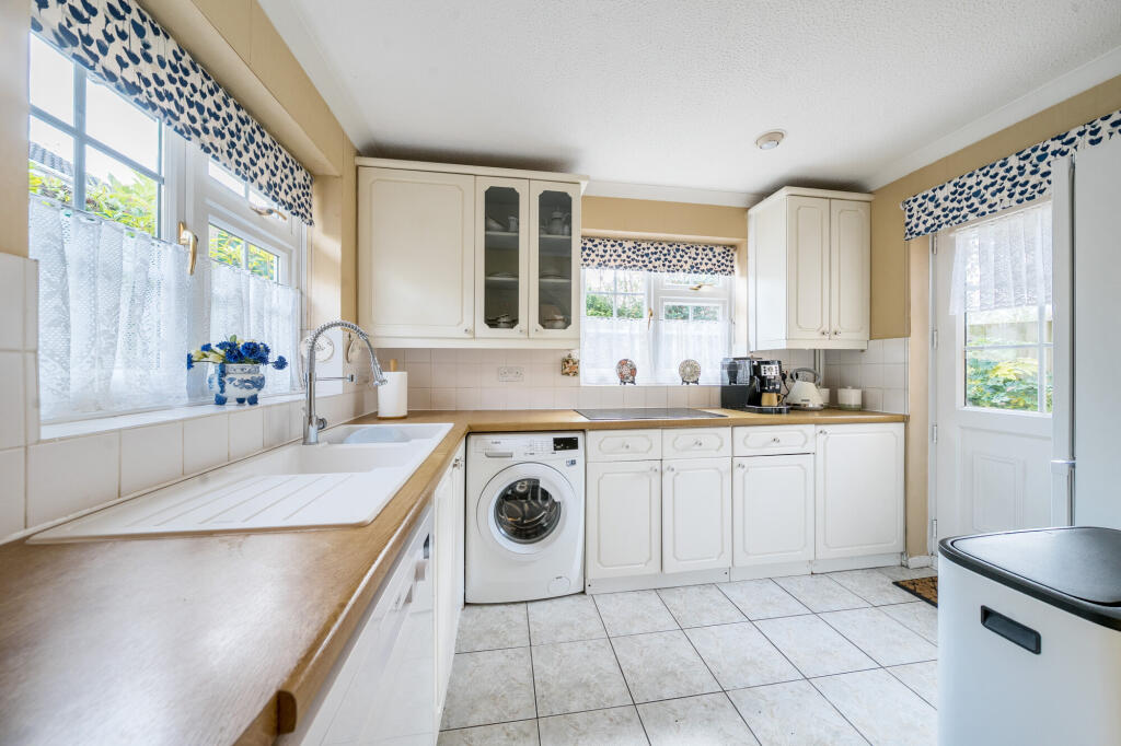 Additional image 5 of Aldwickbury Crescent, Harpenden, AL5