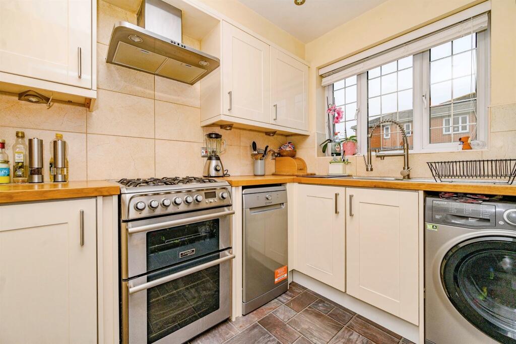 Additional image 2 of Robins Close, London Colney, St. Albans