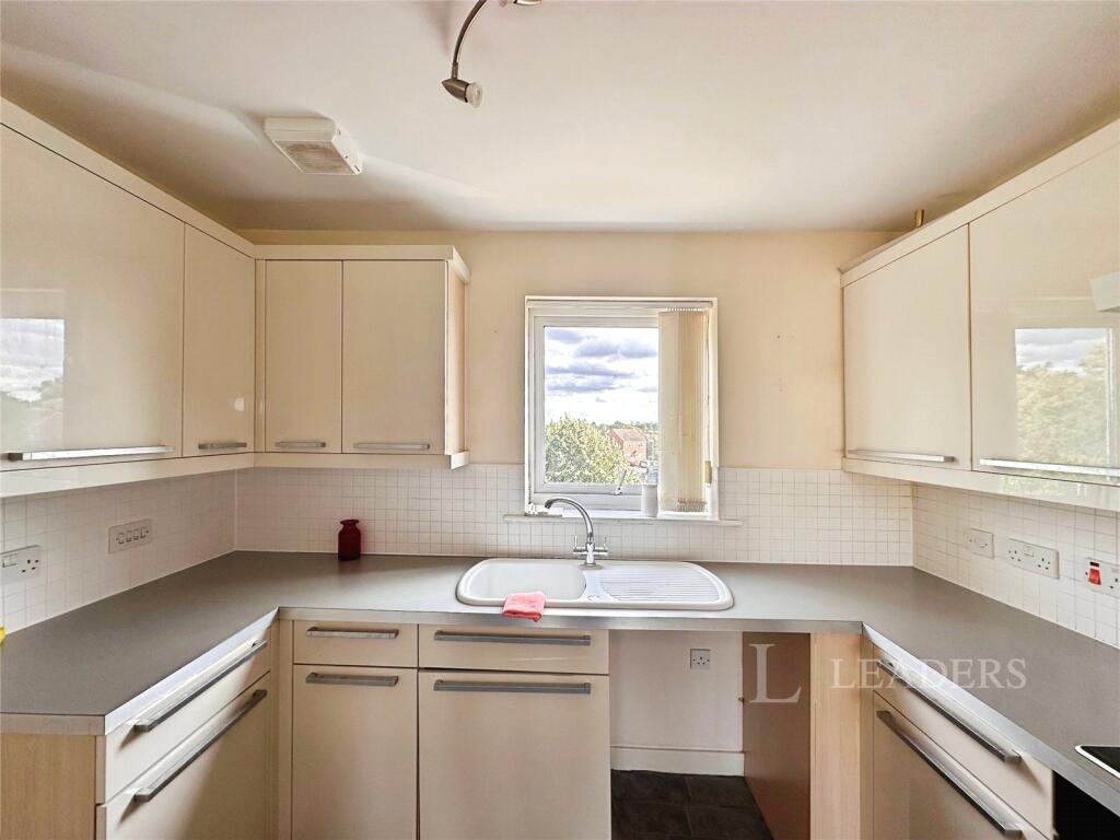 Additional image 12 of Balmoral Way, B14