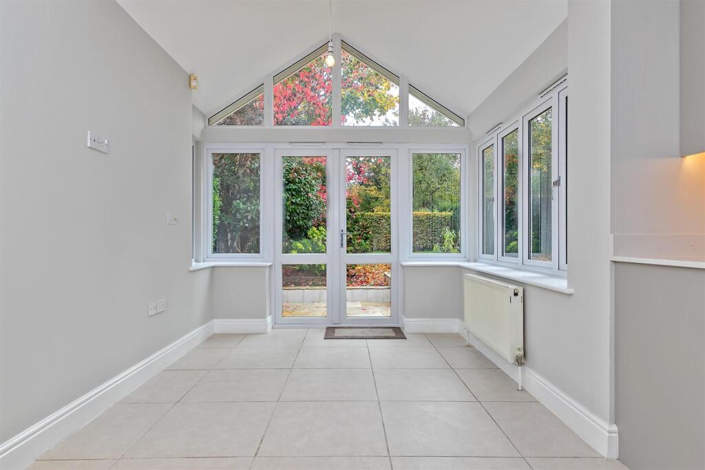 Additional image 39 of Sheppards Close, St Albans