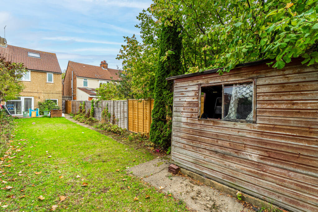 Additional image 7 of Wynchlands Crescent, St. Albans, Hertfordshire, AL4