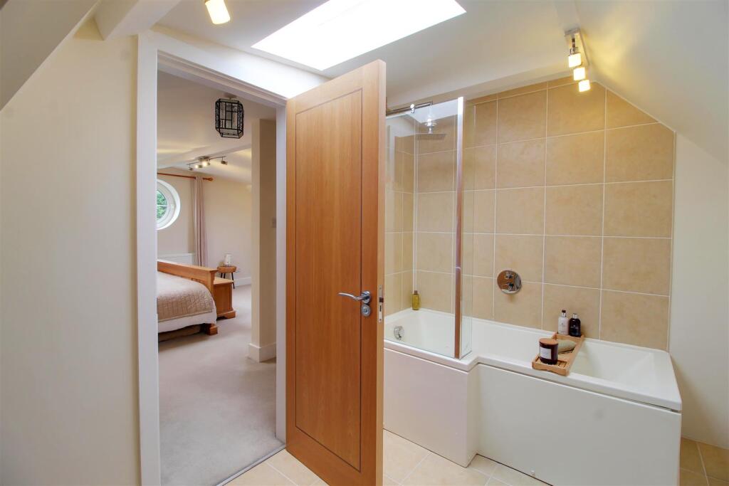 Additional image 9 of Moffats Lane, Brookmans Park