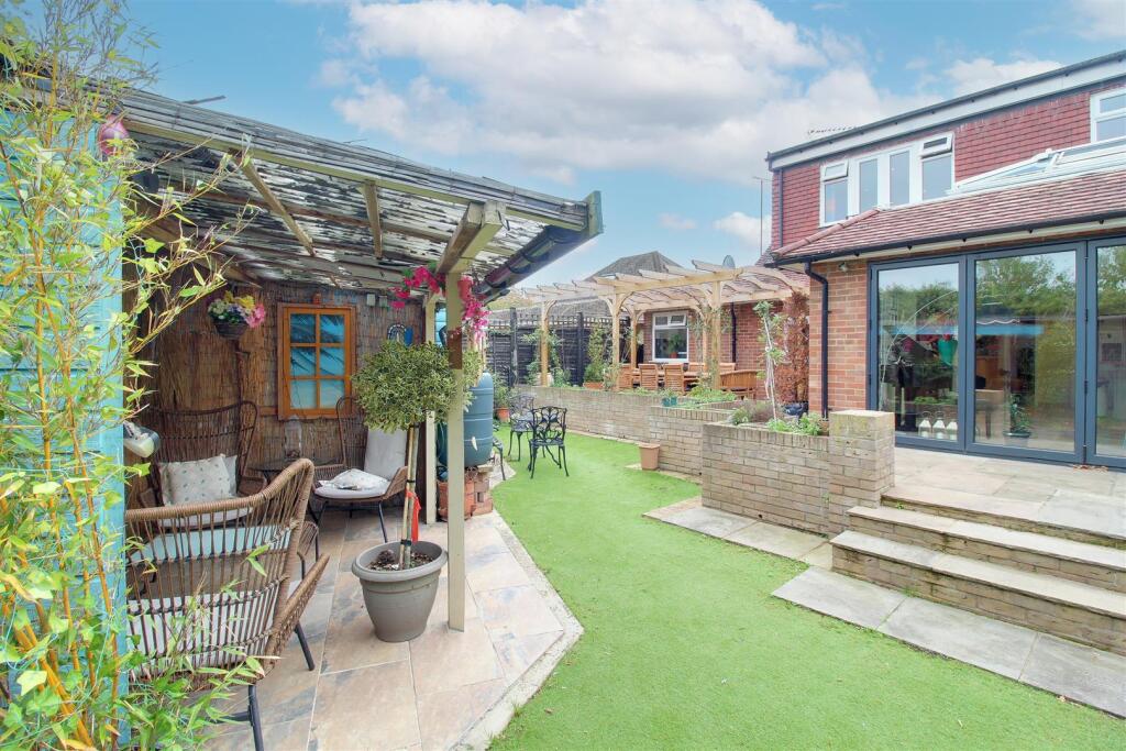 Additional image 10 of Dixons Hill Road, Welham Green