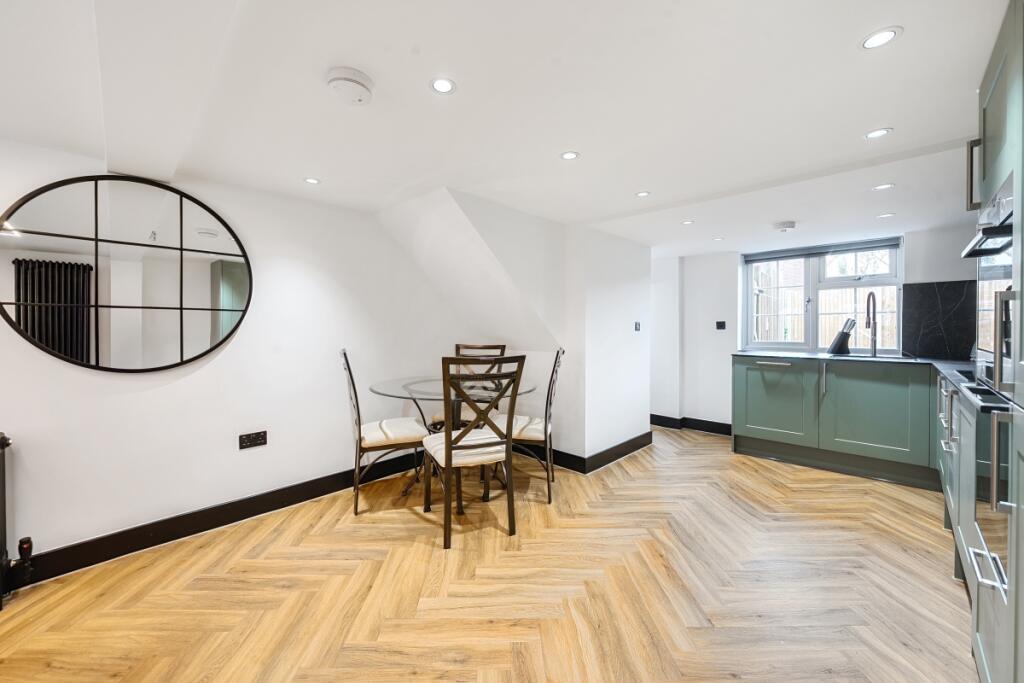 Additional image 13 of High Street Redbourn AL3