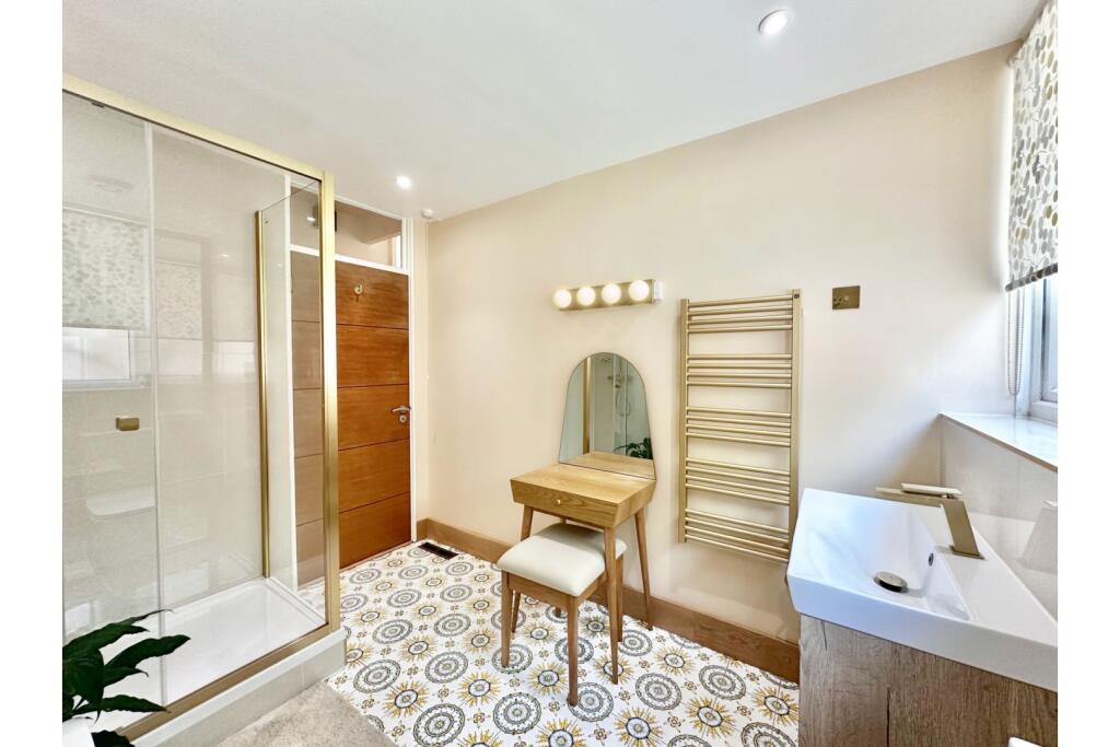 Additional image 21 of Hangmans Lane, Welwyn, AL6