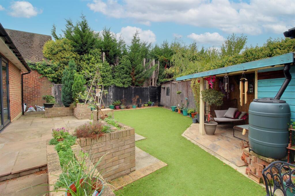 Additional image 25 of Dixons Hill Road, Welham Green