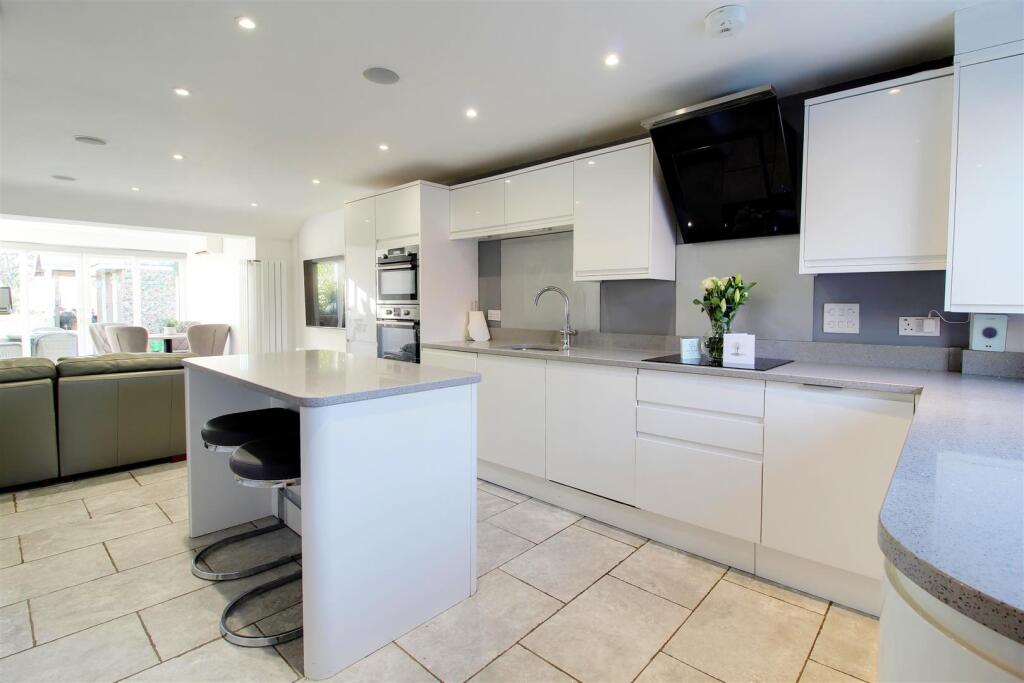 Additional image 6 of 26 Welham Manor, Welham Green