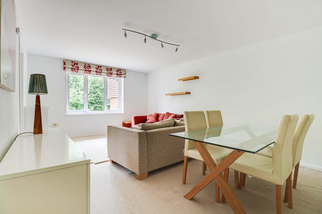 Additional image 2 of Douglas Road, Harpenden, AL5