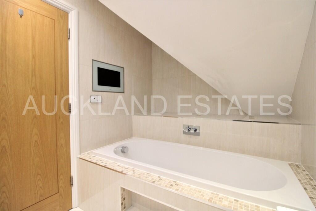 Additional image 9 of Bluebridge Road, Brookmans Park