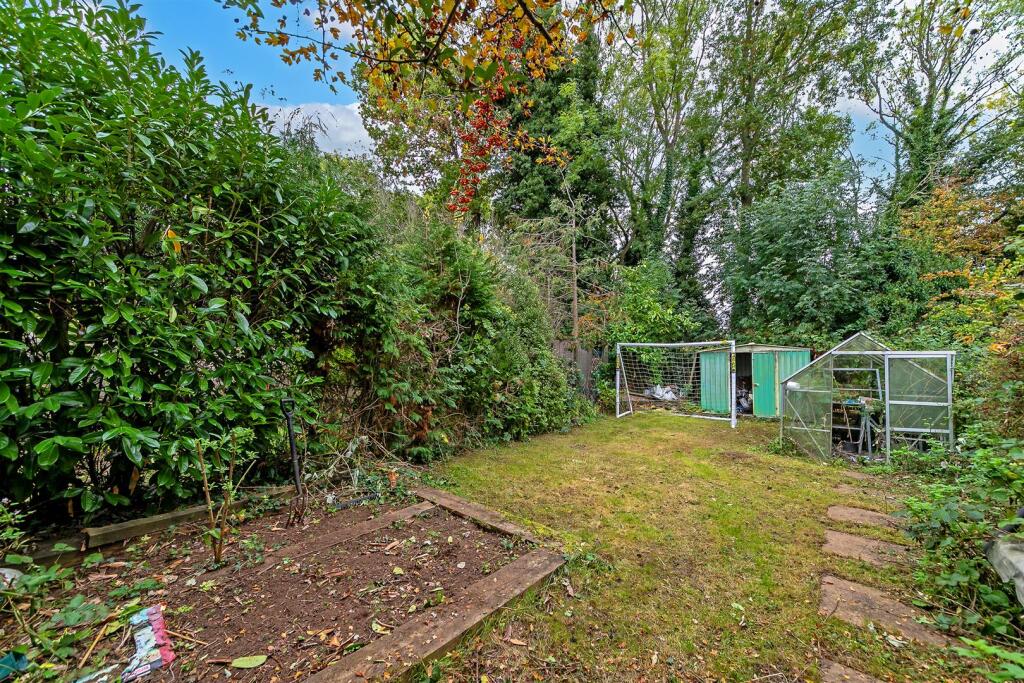 Additional image 17 of Hill End Lane, St Albans