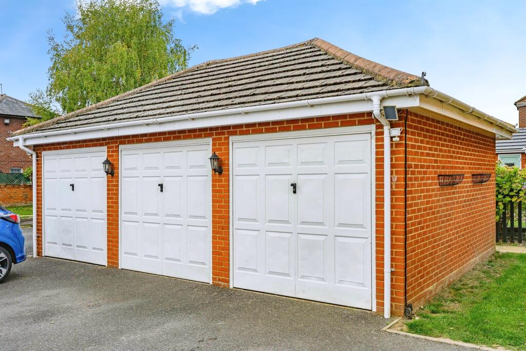 Additional image 17 of Robins Close, London Colney, St. Albans