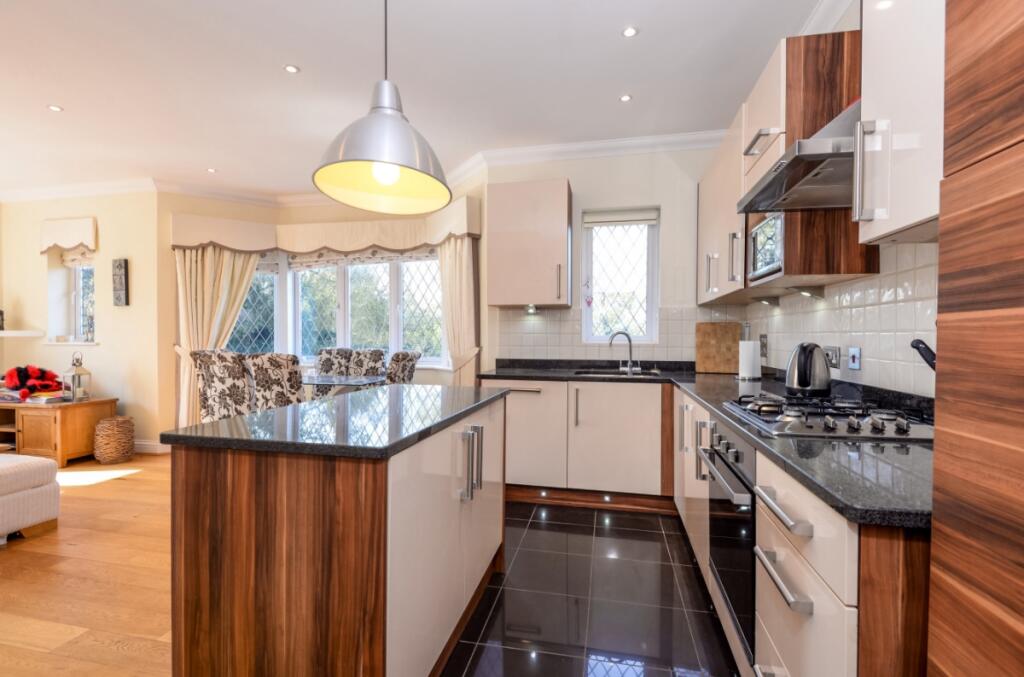 Additional image 3 of Highfield Lane Tyttenhanger AL4