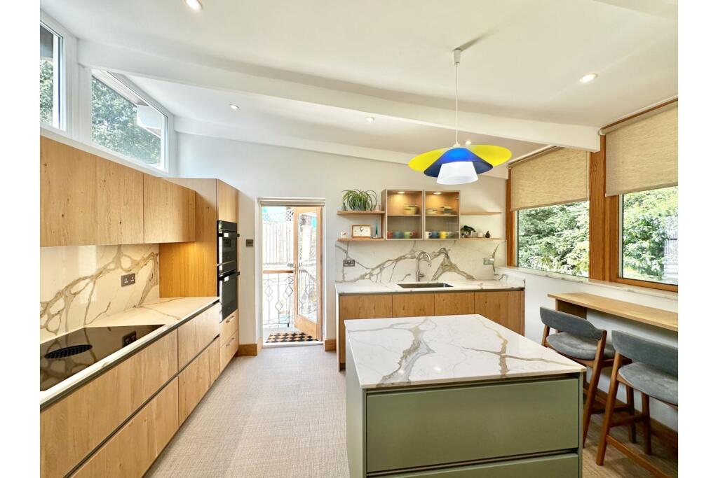 Additional image 12 of Hangmans Lane, Welwyn, AL6