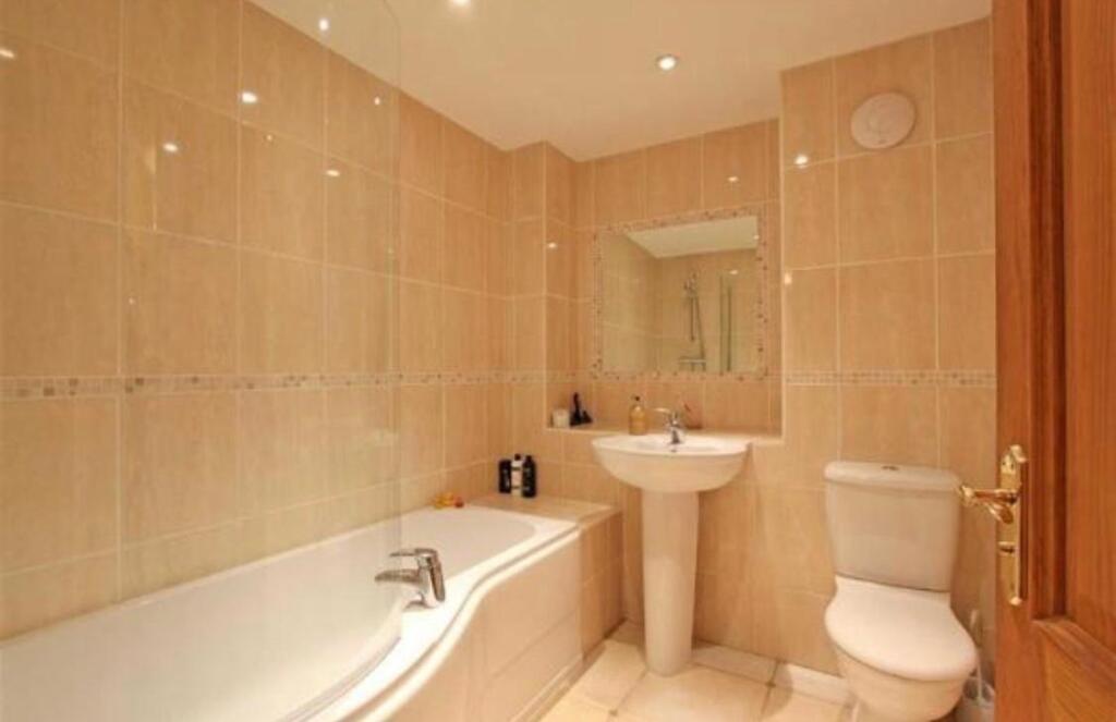 Additional image 7 of 35b High Street, Wheathampstead, Herts, AL4