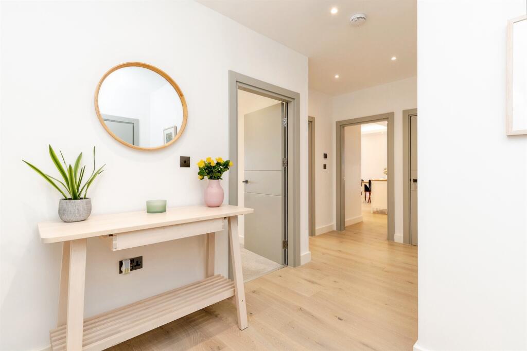 Additional image 9 of Stonehills, Welwyn Garden City