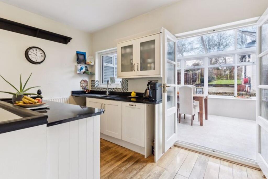 Additional image 3 of George Street, Markyate, AL3