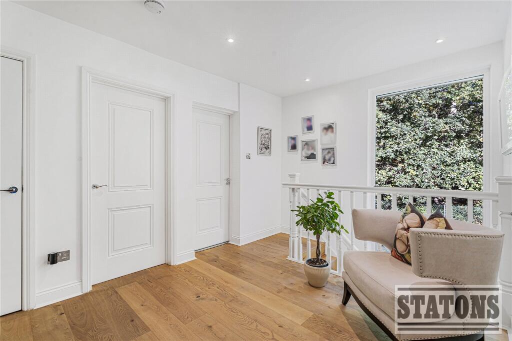 Additional image 15 of Dixons Hill Close, Brookmans Park, Hatfield, Hertfordshire, AL9