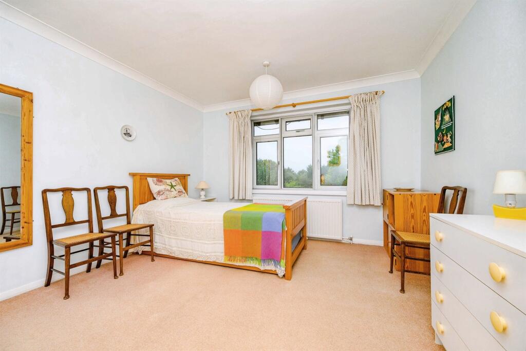 Additional image 7 of Woodfield Way, St. Albans