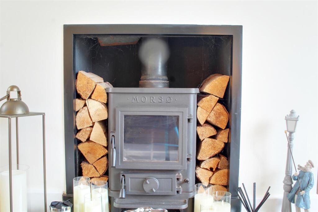 Additional image 40 of Moffats Lane, Brookmans Park