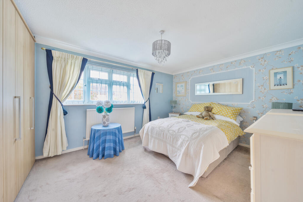 Additional image 6 of Aldwickbury Crescent, Harpenden, AL5