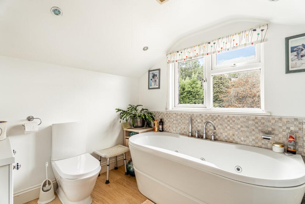 Additional image 12 of Broad Acre, Bricket Wood, St. Albans, Hertfordshire, AL2