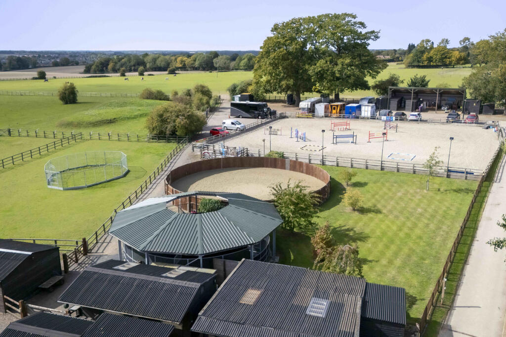 Additional image 33 of Pottersheath Road, Welwyn, AL6