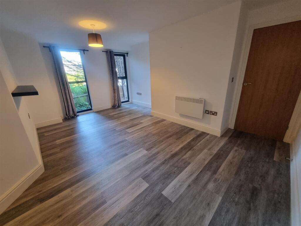 Additional image 10 of High Street, Kings Heath, Birmingham