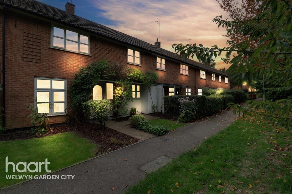 Additional image 15 of Vine Close, Welwyn Garden City