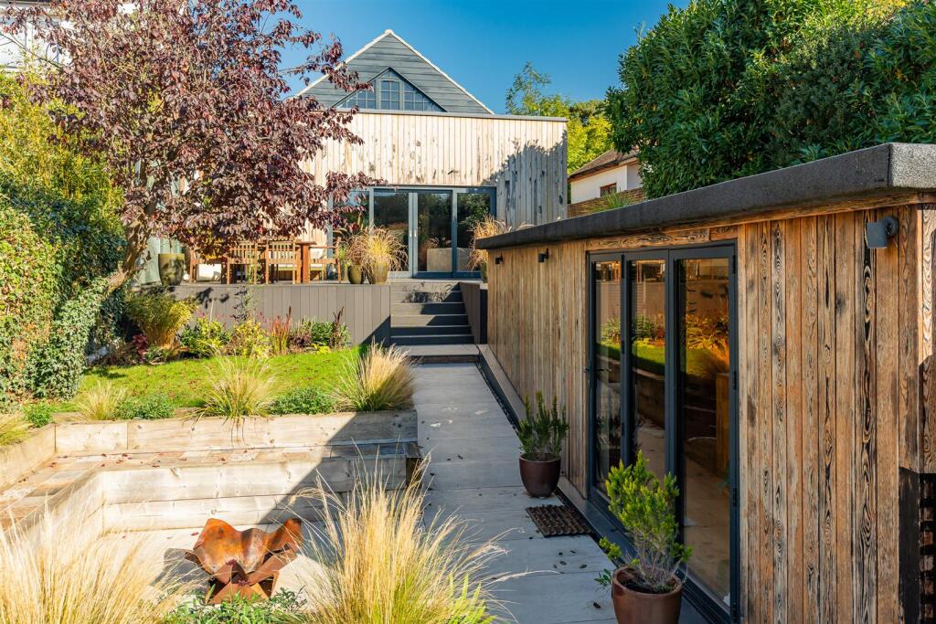 Additional image 61 of Rosecroft Lane, Welwyn