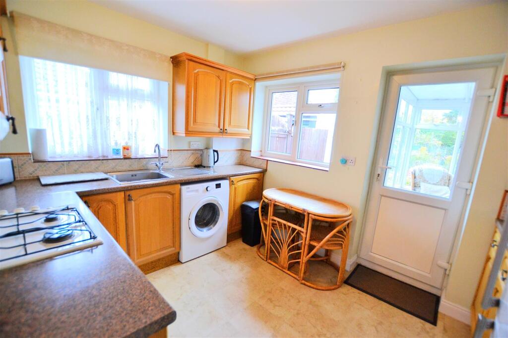 Additional image 34 of Pooleys Lane, Welham Green