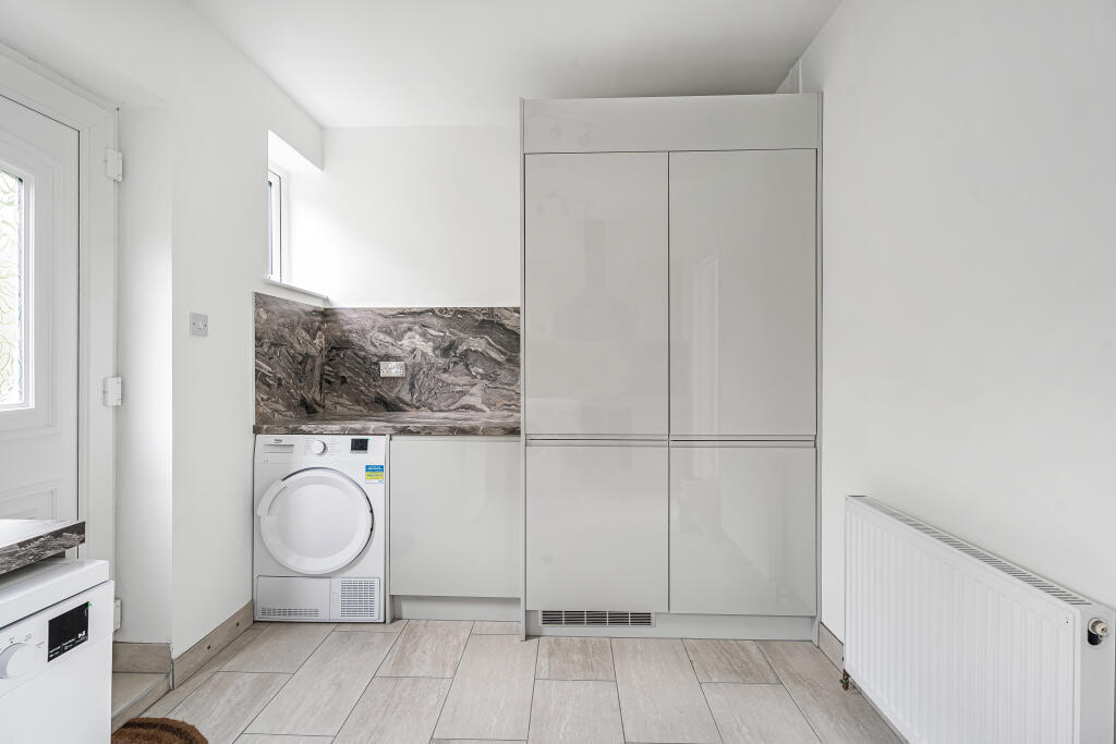 Additional image 5 of Hyde View Road, Harpenden, Hertfordshire, AL5