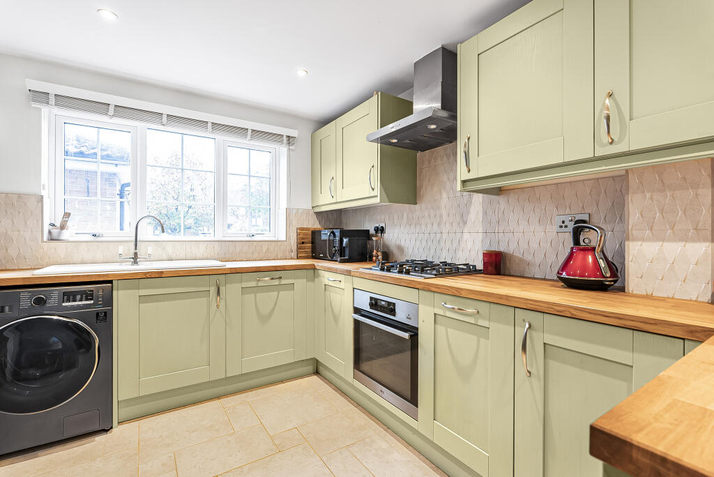 Additional image 4 of Stirling Way, Welwyn Garden City, Hertfordshire, AL7