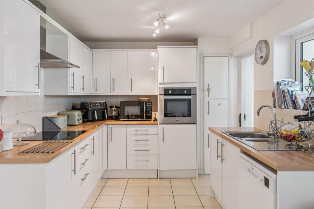 Additional image 4 of Parkway, Welwyn Garden City, Hertfordshire, AL8 6HZ