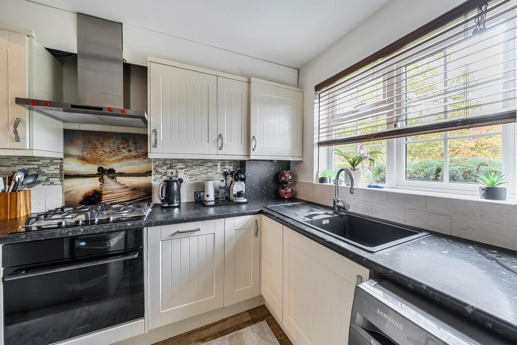 Additional image 3 of Runcie Close, St. Albans